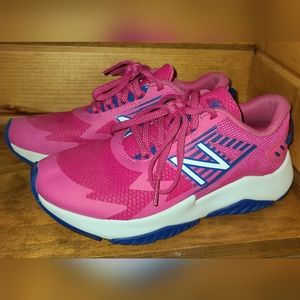 Like NEW New Balance Tennis Shoe